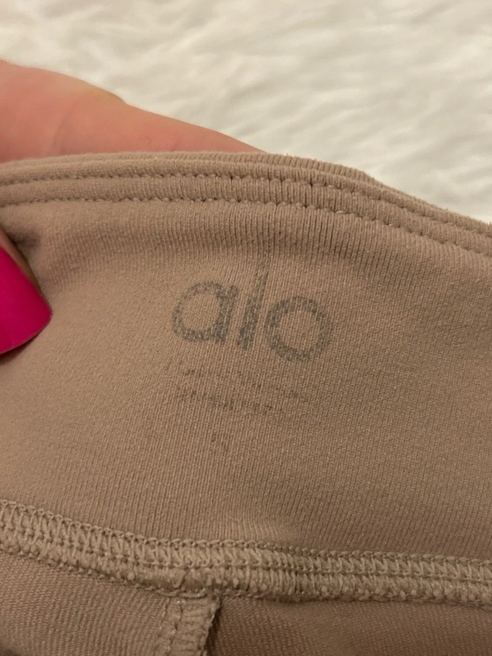 ALO Yoga Airbrush High-Waist Flutter Leggings in Taupe
